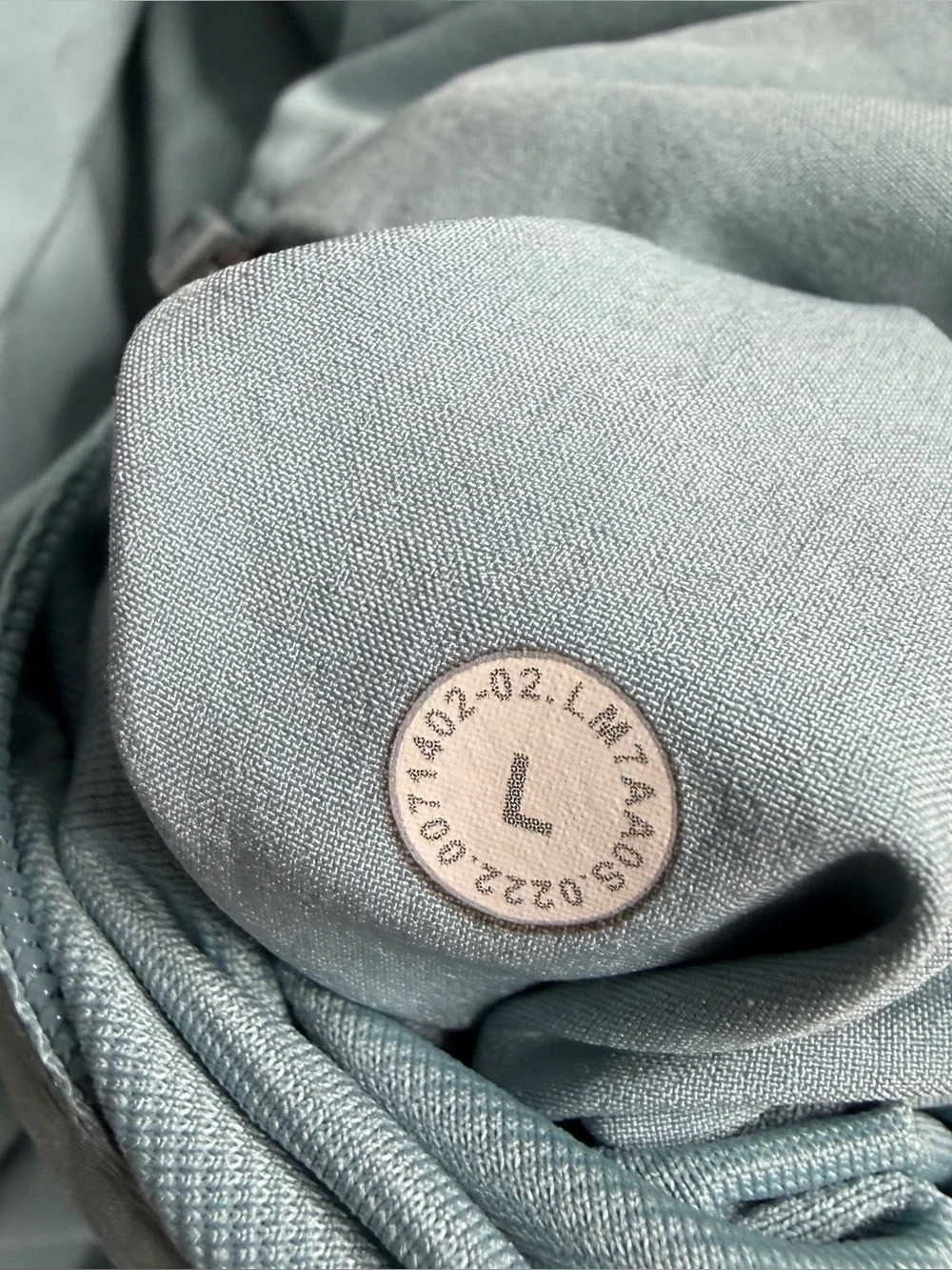 Lululemon T.H.E. Short Linerless 9” large teal blue atheltic pockets workout